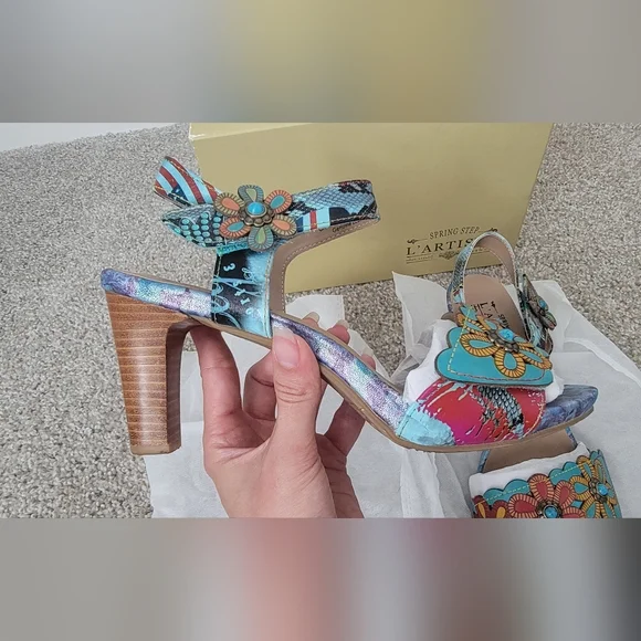 L'ATISTE Women's Multicolor Sandals - Picture 5 of 14